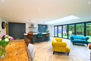 Photo 14- click for photo gallery